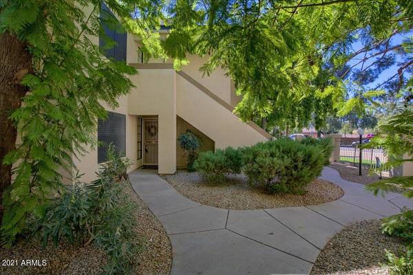 Paradise Valley, AZ 85253,6885 E COCHISE Road #108