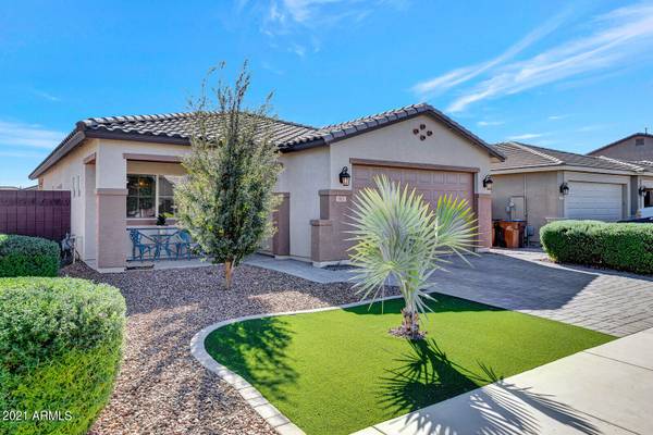 San Tan Valley, AZ 85140,903 W Sisso Tree Avenue