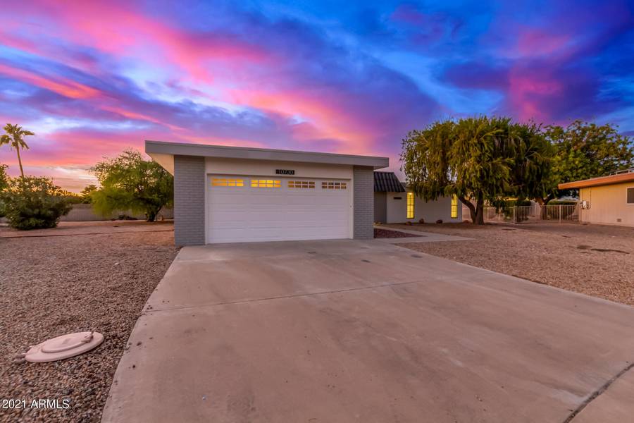 10730 W GARNETTE Drive, Sun City, AZ 85373