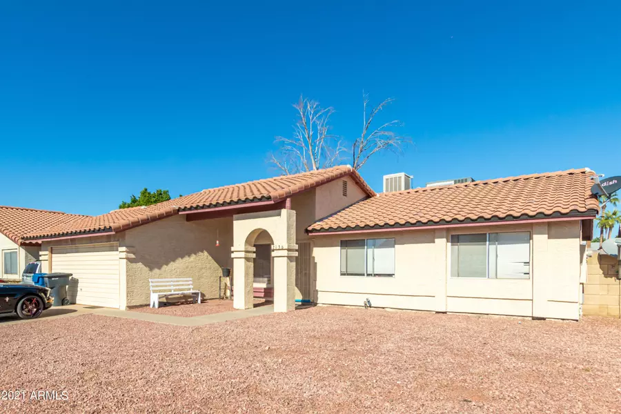 2136 W CALLE DEL NORTE Drive, Chandler, AZ 85224