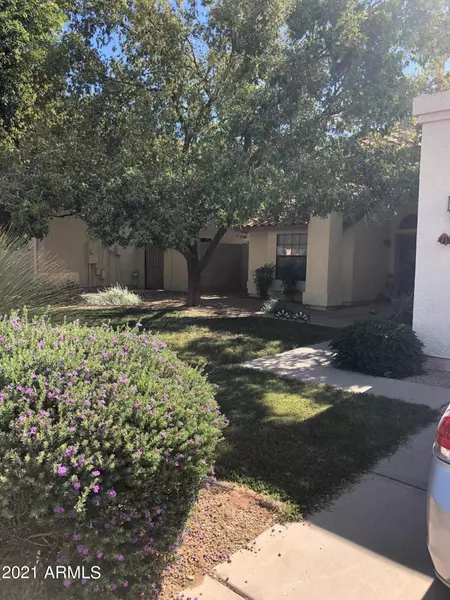 6907 W TOPEKA Drive, Glendale, AZ 85308