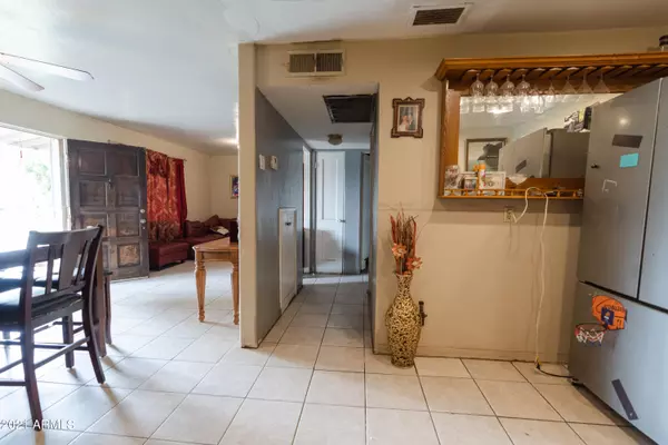 Phoenix, AZ 85015,6809 N 24 Drive