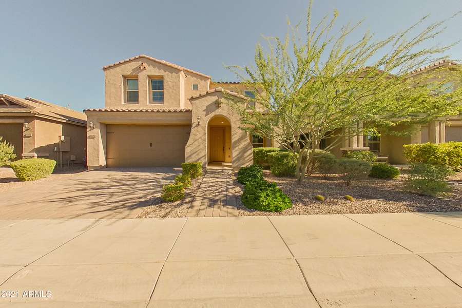 1824 W SPUR Drive, Phoenix, AZ 85085