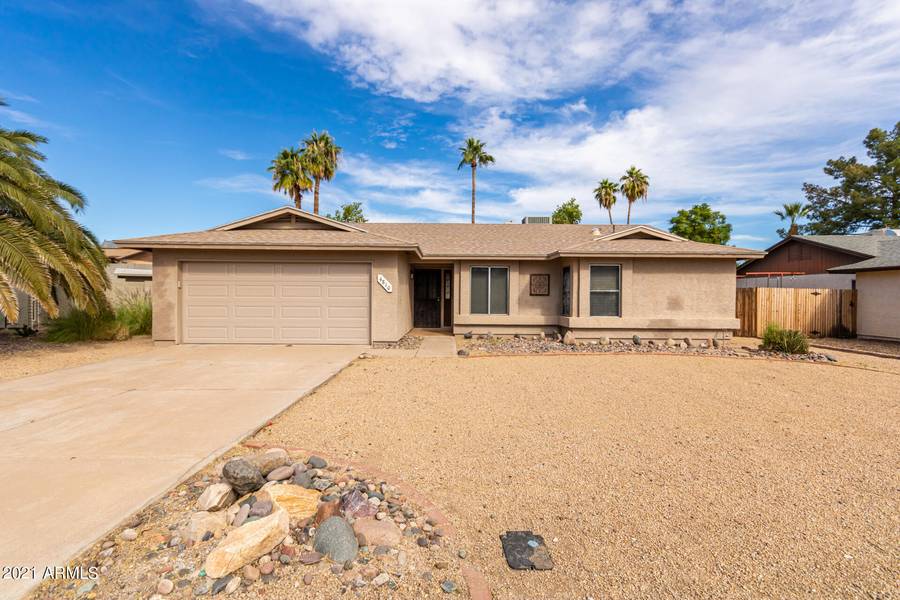 4810 E PEARCE Road, Phoenix, AZ 85044