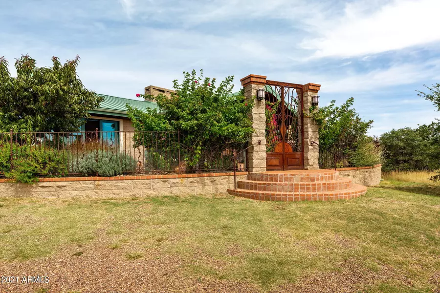 1 SHERWOOD FOREST Lane, Sonoita, AZ 85637