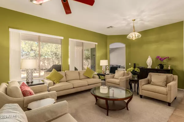 Chandler, AZ 85248,784 W LOCUST Drive