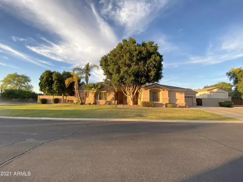 3512 E MENLO Circle, Mesa, AZ 85213