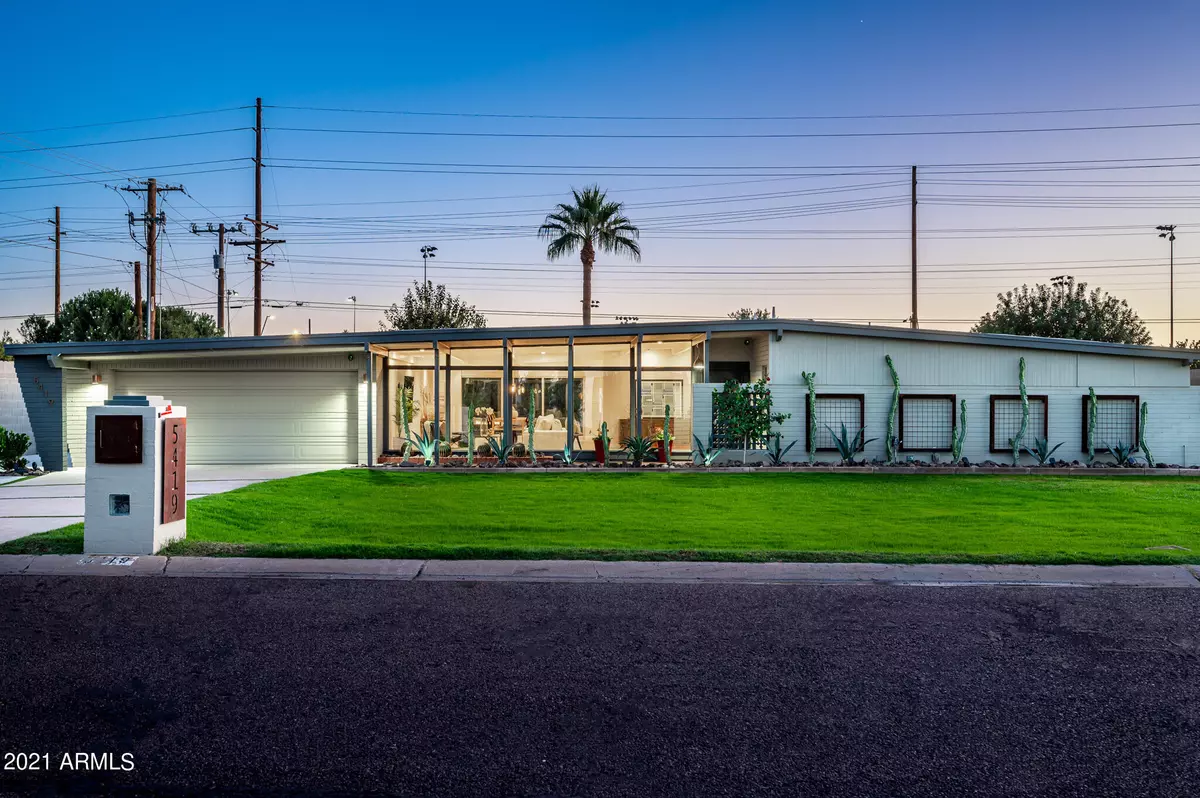 Phoenix, AZ 85018,5419 E CALLE REDONDA --