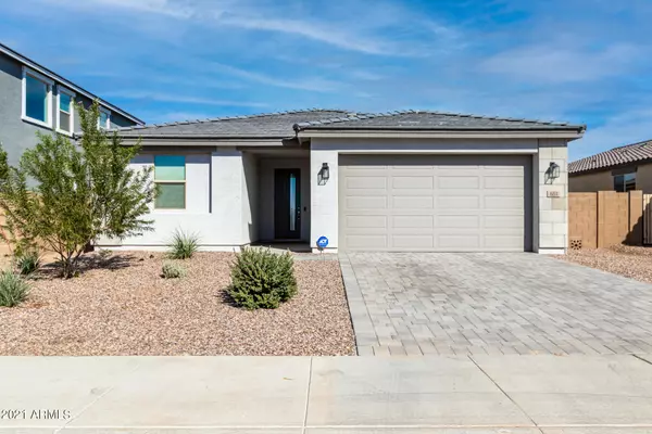 684 W WHITE SANDS Drive, San Tan Valley, AZ 85140