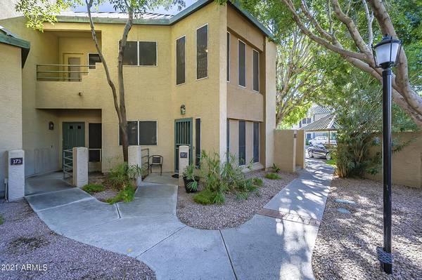 Phoenix, AZ 85034,101 N 7TH Street #272