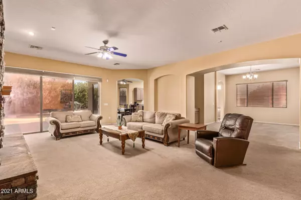 Chandler, AZ 85249,6993 S ROGER Way