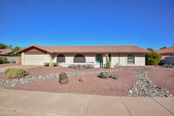 402 E Le Marche Avenue, Phoenix, AZ 85022