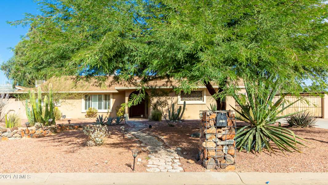 6302 E COCHISE Road, Paradise Valley, AZ 85253