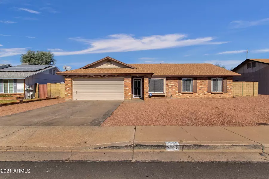 2526 E CARMEL Avenue, Mesa, AZ 85204