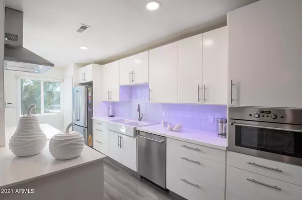 Phoenix, AZ 85013,1107 W Osborn Road #218