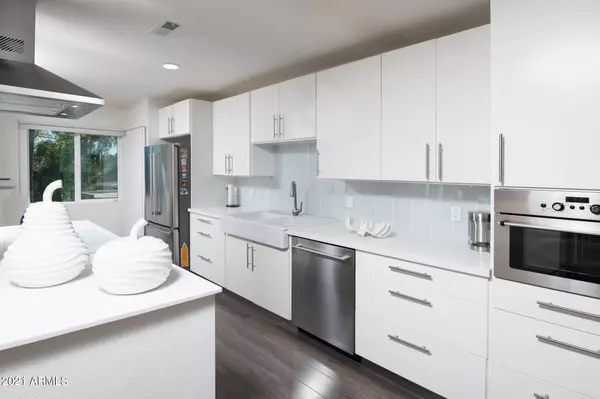 Phoenix, AZ 85013,1107 W Osborn Road #218