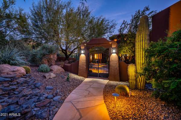 Cave Creek, AZ 85331,6043 E MOUNTAIN Court