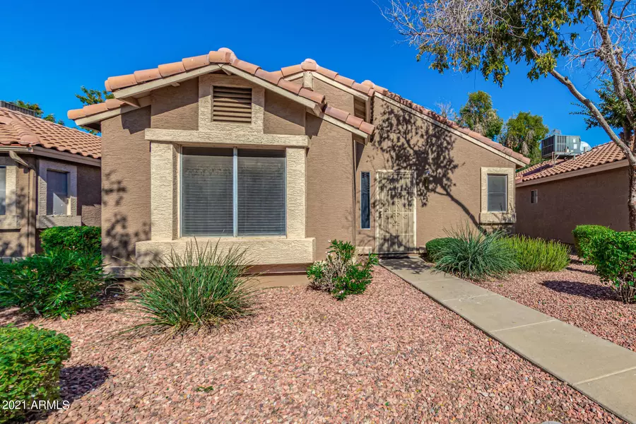 7040 W OLIVE Avenue #77, Peoria, AZ 85345