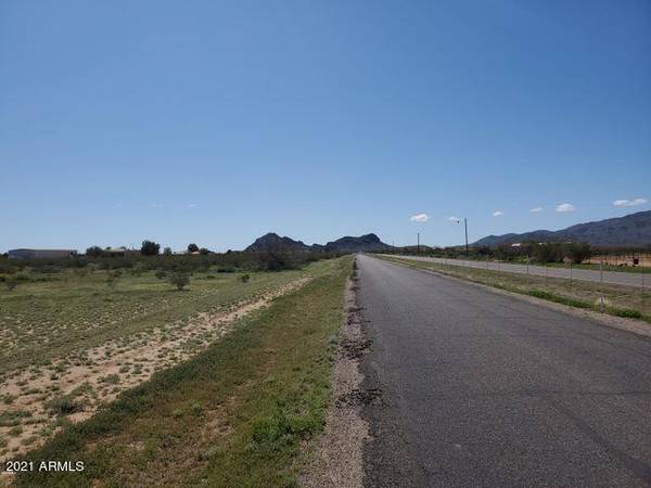 Aguila, AZ 85320,50814 W IVER Road #-