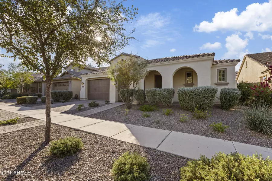 10713 E Kinetic Drive, Mesa, AZ 85212