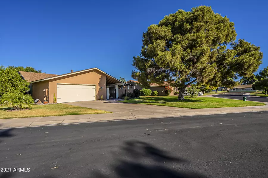 586 LEISURE WORLD --, Mesa, AZ 85206