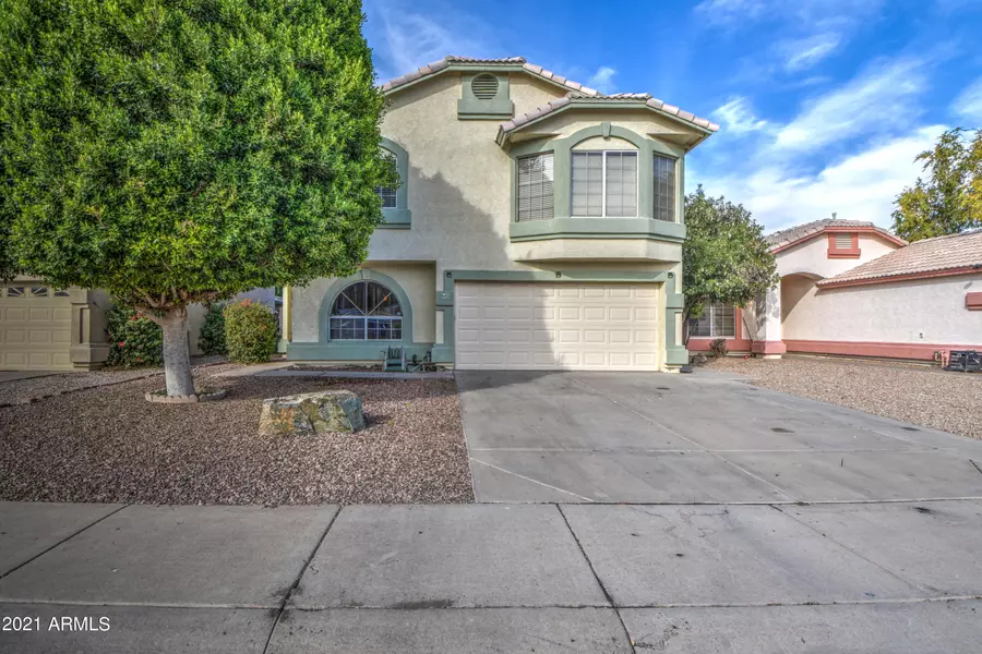 840 E WHITTEN Street, Chandler, AZ 85225