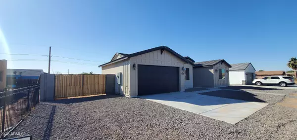 5743 E VISTA GRANDE Drive, San Tan Valley, AZ 85140