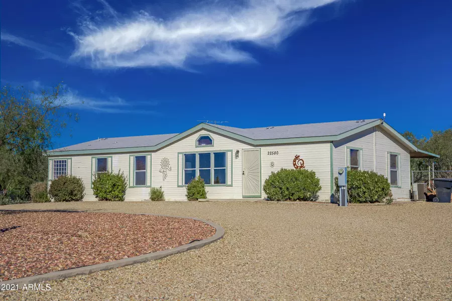 22580 W Hylton Way, Congress, AZ 85332