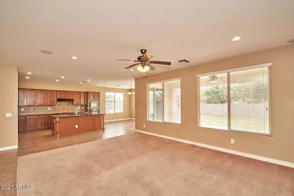 San Tan Valley, AZ 85140,693 W YELLOW WOOD Avenue