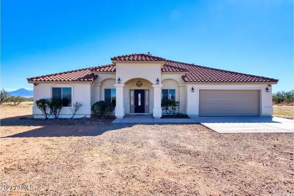 10058 E ROCKING W RANCH Road, Hereford, AZ 85615