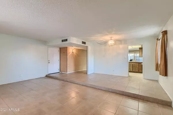 Phoenix, AZ 85033,6415 W HAZELWOOD Street