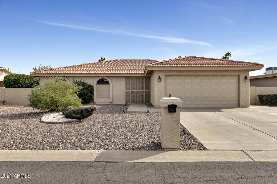 26433 S LAKEWOOD Drive, Sun Lakes, AZ 85248