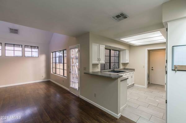 Mesa, AZ 85201,1001 N Pasadena -- #27