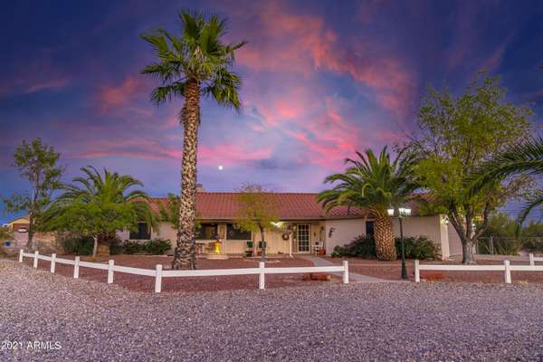 985 S Vulture Mine Road,  Wickenburg,  AZ 85390