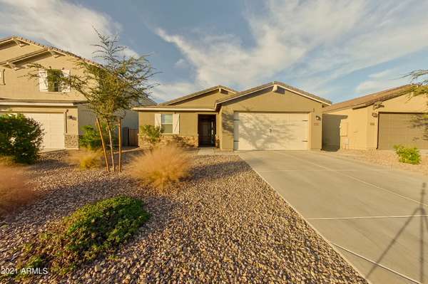 728 W MAGENA Drive, San Tan Valley, AZ 85140