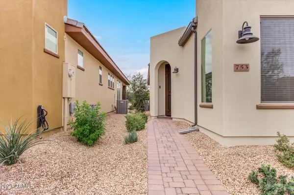 San Tan Valley, AZ 85140,753 E COBBLE STONE Drive