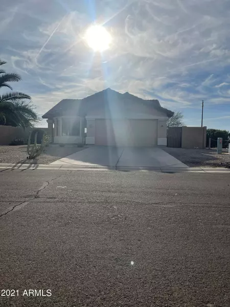 2865 E SILVERBELL Road, San Tan Valley, AZ 85143