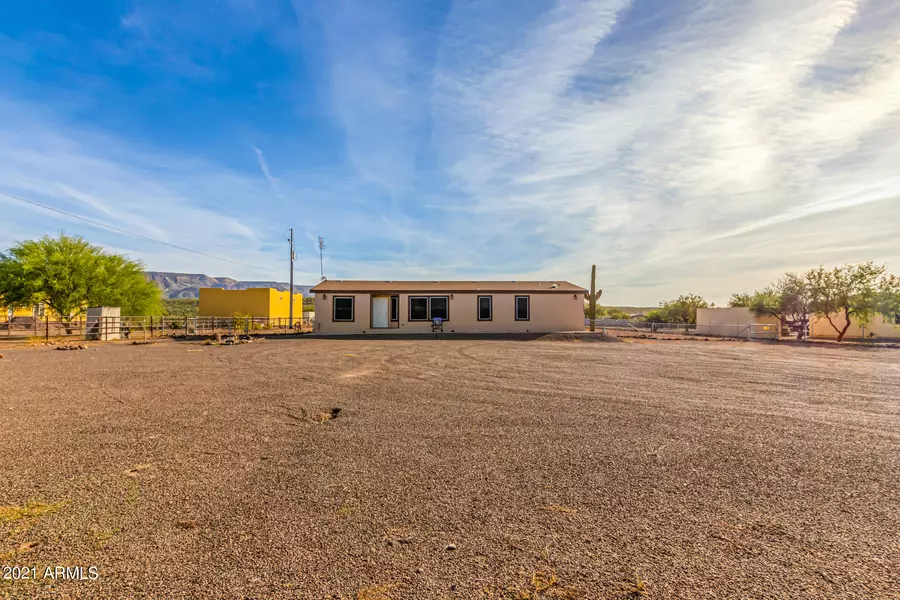 47405 N NEW RIVER Road, New River, AZ 85087