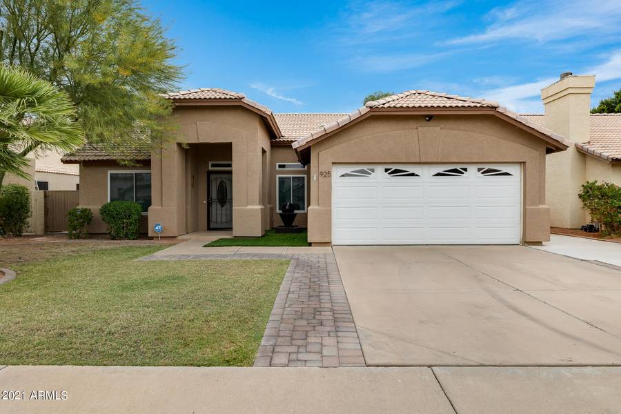 925 N BLUE MARLIN Drive, Gilbert, AZ 85234