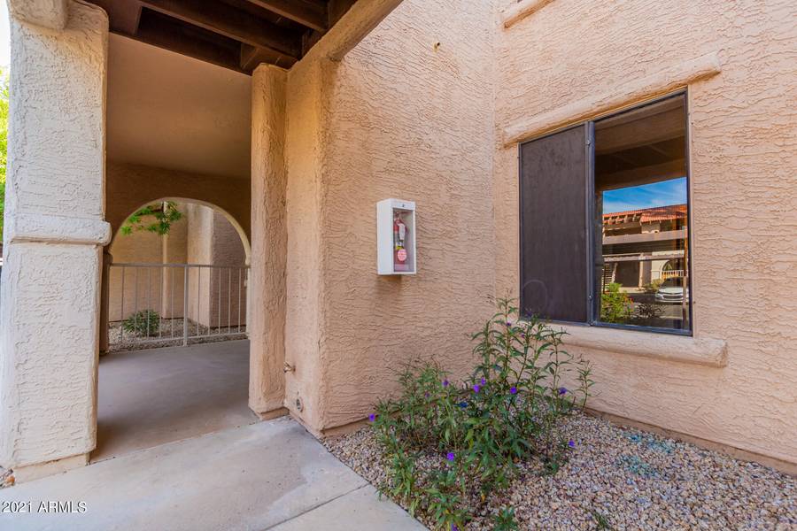 5757 W EUGIE Avenue #1049, Glendale, AZ 85304