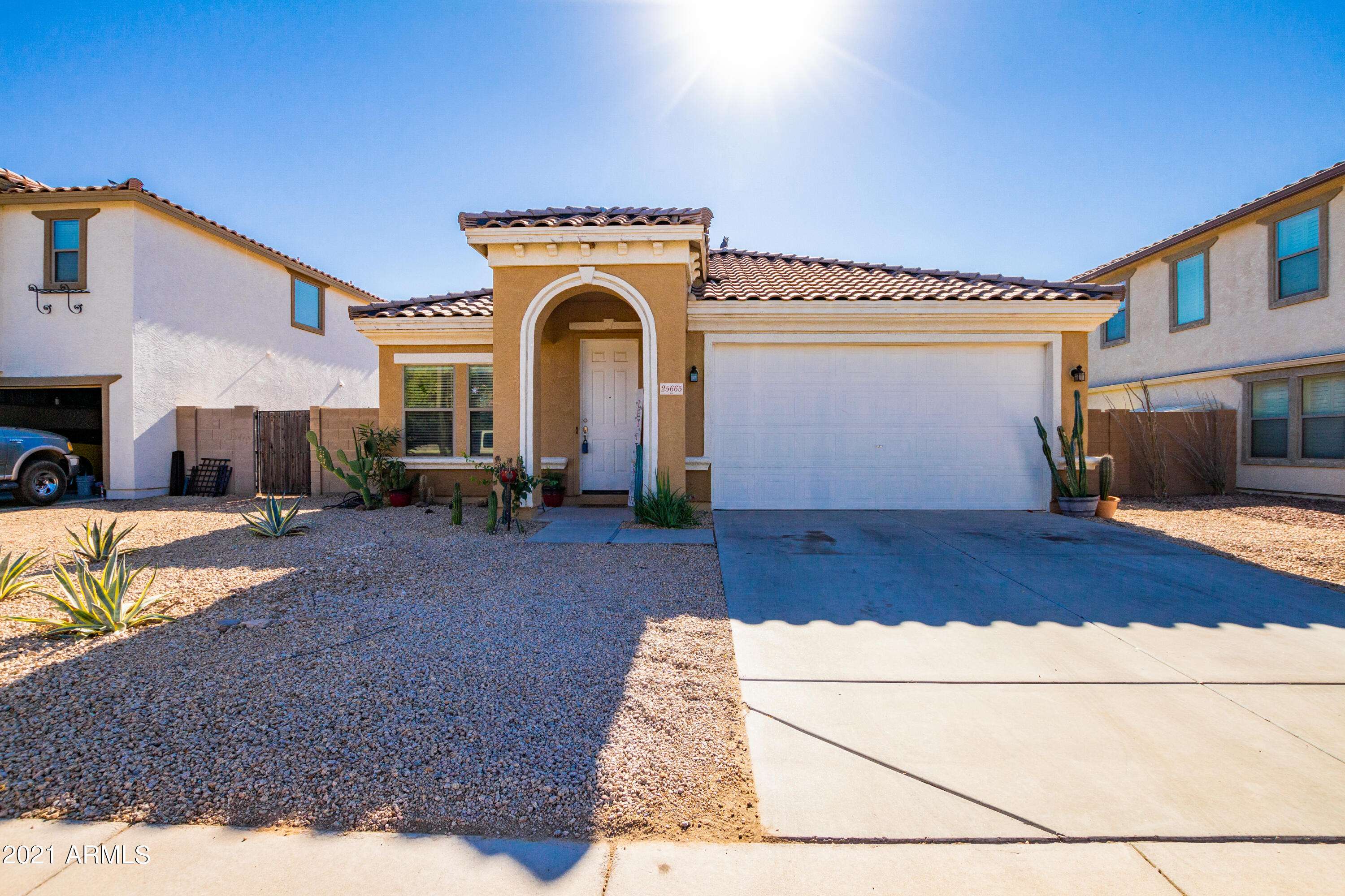 25665 W NANCY Lane, Buckeye, AZ 85326
