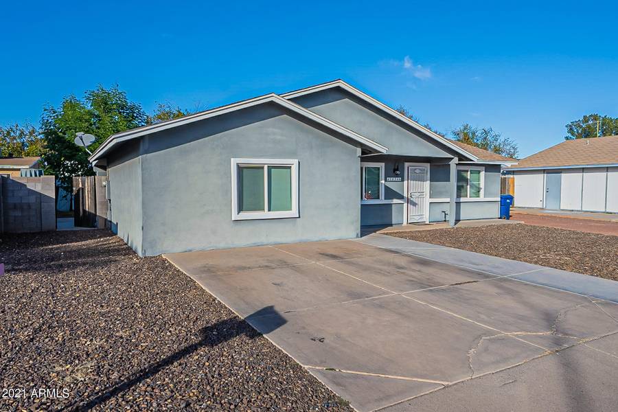 2834 E CORALBELL Avenue, Mesa, AZ 85204