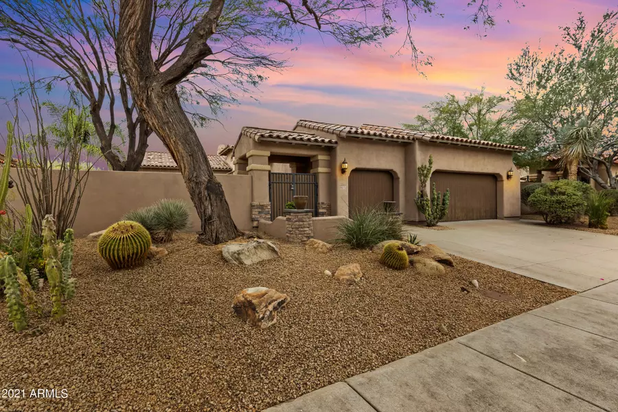 8072 E WINDWOOD Lane, Scottsdale, AZ 85255