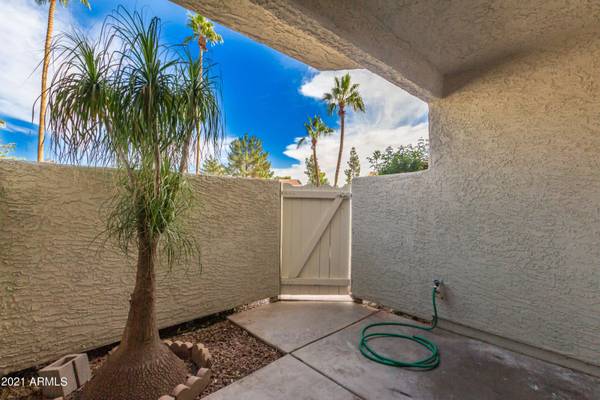 Tempe, AZ 85281,850 S River Drive #1072