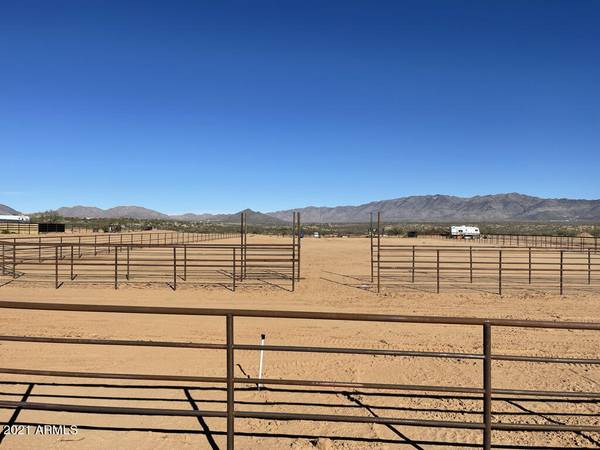 Congress, AZ 85332,3 Padlock Rd -- #-