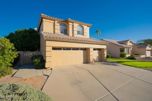 Gilbert, AZ 85233,932 W MESQUITE Street