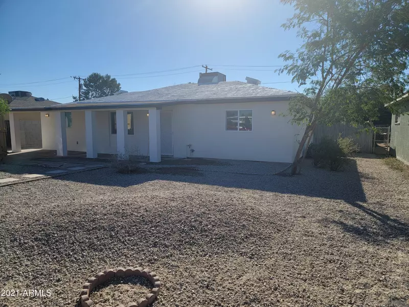 3015 W GRISWOLD Road, Phoenix, AZ 85051