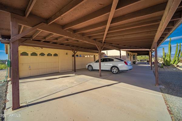 Wickenburg, AZ 85390,1310 Mountain Ridge Drive