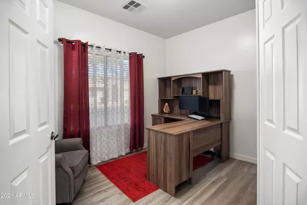 Apache Junction, AZ 85119,2183 E GREENLEE Avenue