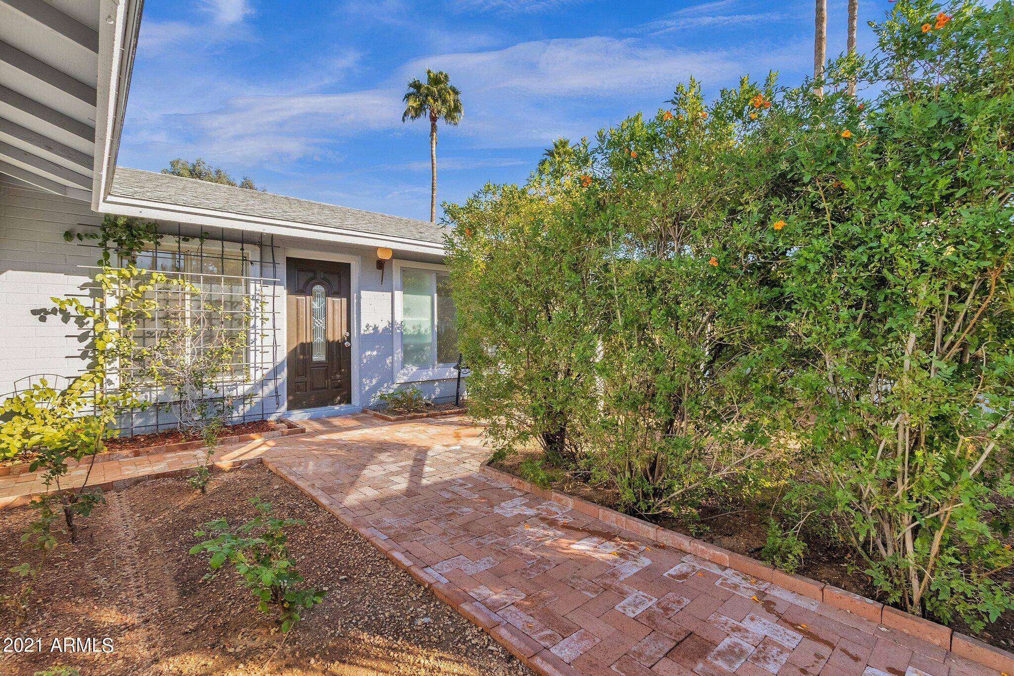 Phoenix, AZ 85032,2440 E DAHLIA Drive